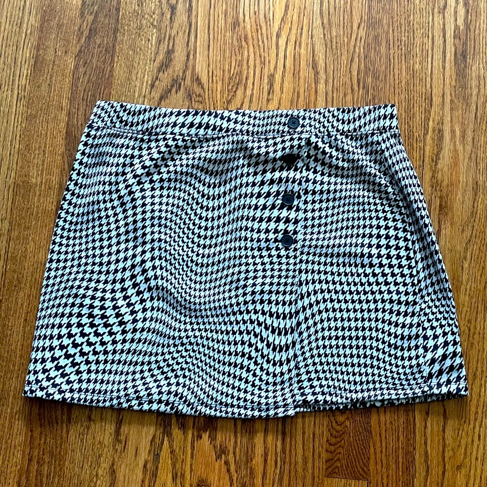 SO Goods houndstooth mini skirt